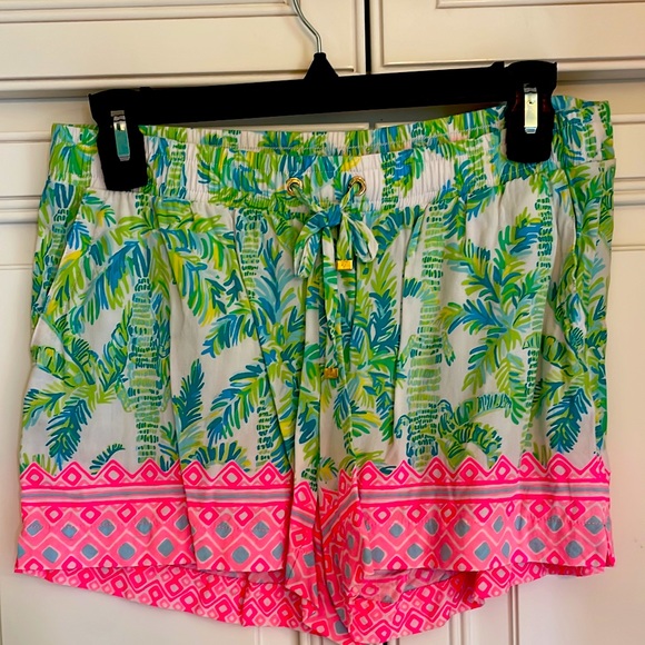 Lilly Pulitzer shorts - Picture 1 of 1